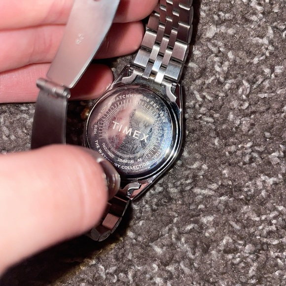 Timex women’s watch - Picture 3 of 6
